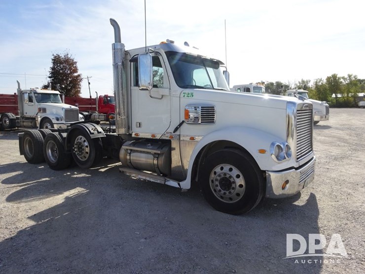 2017-freightliner-coronado-day-cab-glider-truck-(pz13993,-unit-725)-image-10