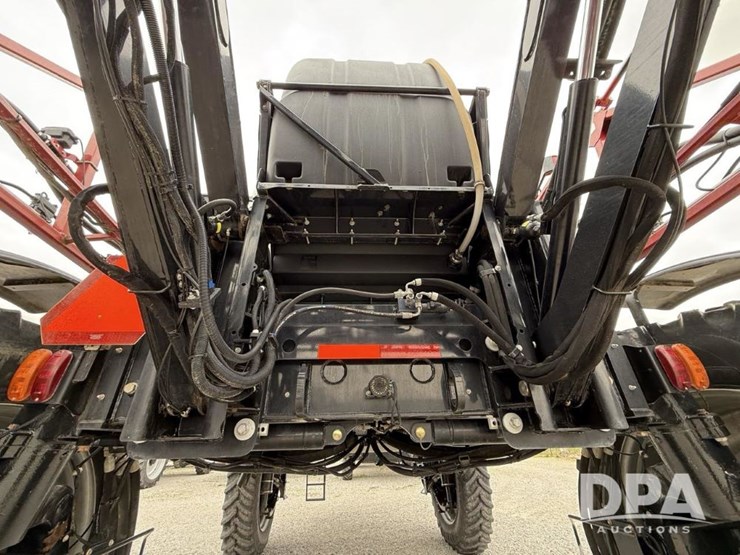 2020-case-ih-trident-5550-image-15