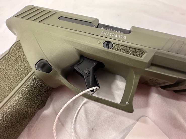 #2025-00062-•-taurus-gx4-pistol-image-57