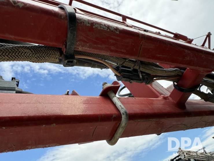 2020-case-ih-trident-5550-image-40