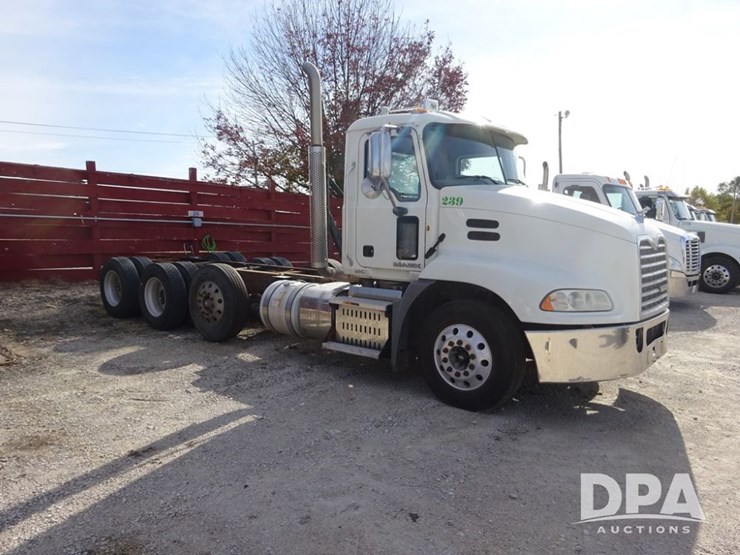 2014-mack-pinnacle-truck-(pz13988,-unit-239)-image-14