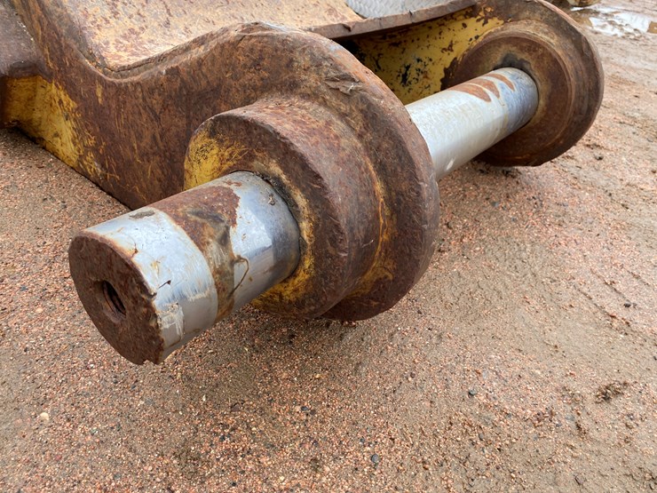 caterpillar-345-image-4