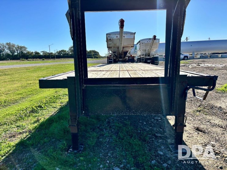 2017-travalong-gooseneck-trailer-(gp11710,-unit-126166)-image-18