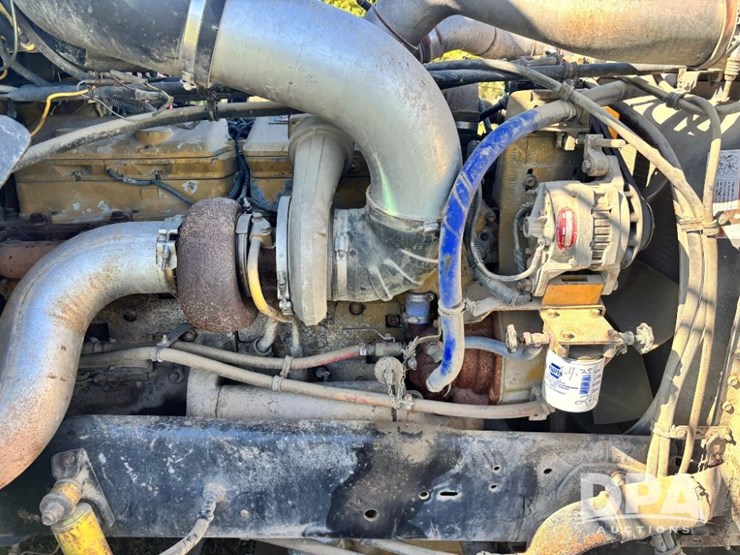 1993-freightliner-fld120-image-78