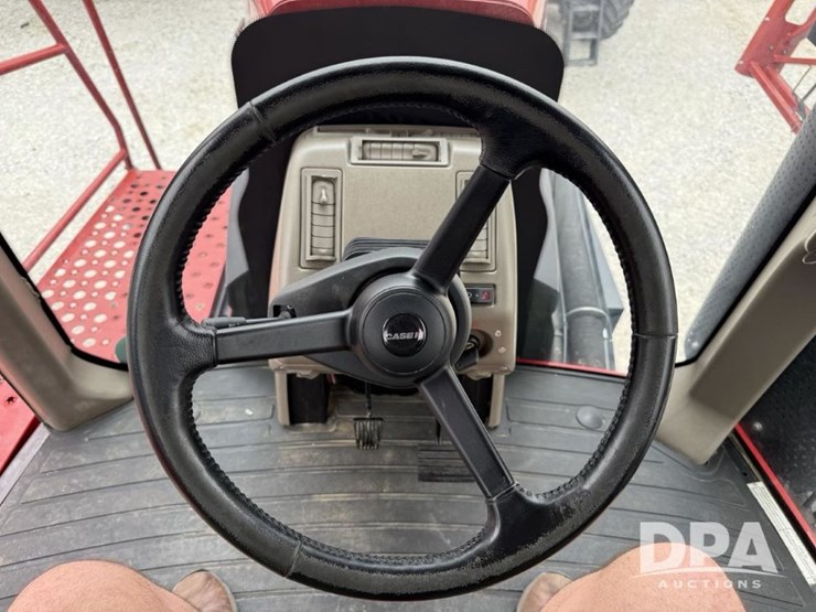 2020-case-ih-trident-5550-image-47