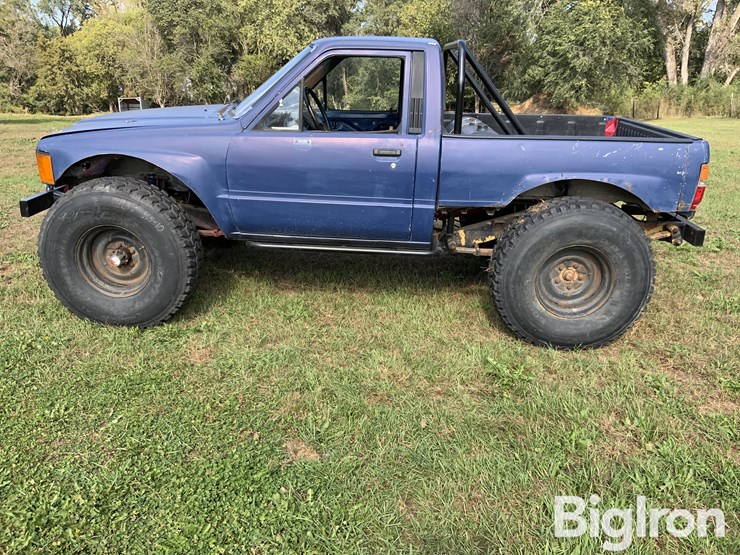 1986-jeep-fc170-image-8