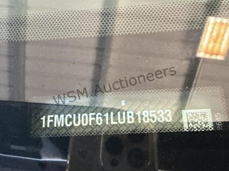 2020-ford-escape-image-14