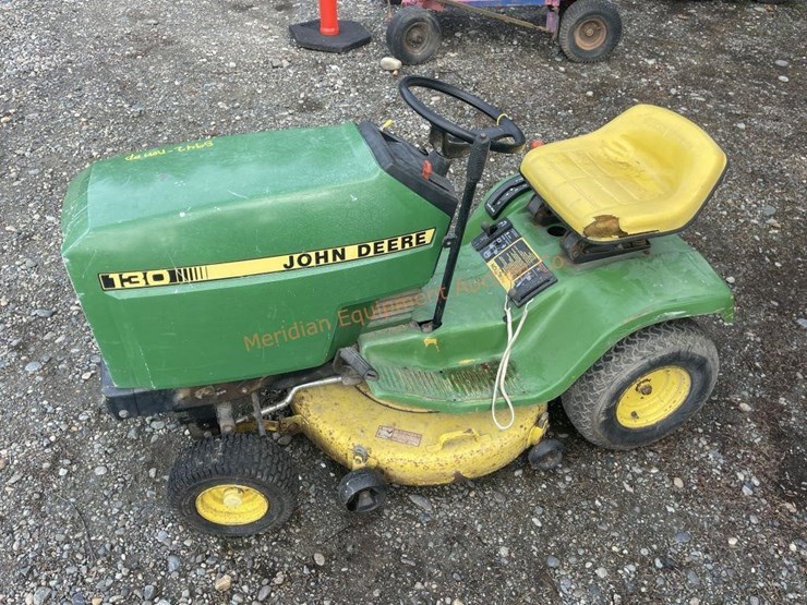 john-deere-130-image-3