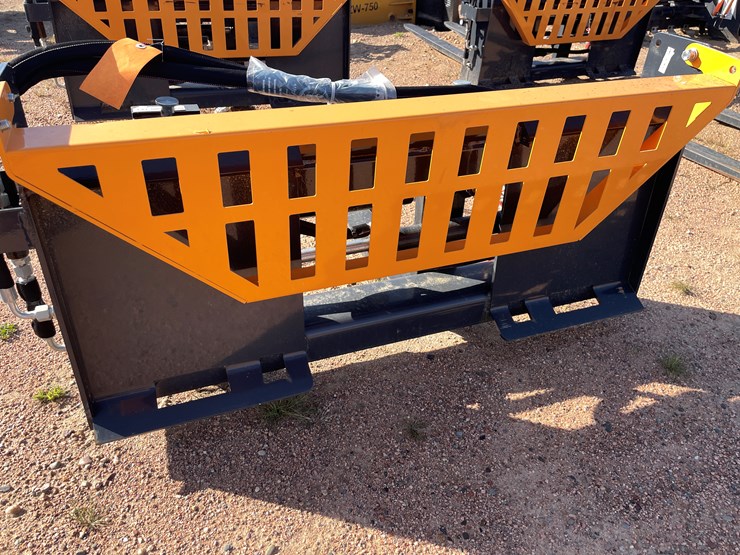 #4090-•-wolverine-pallet-fork-hydraulic-adjustable-attachment-image-2