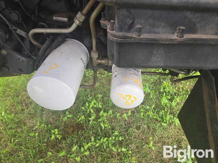 2002-new-holland-ts100-image-19