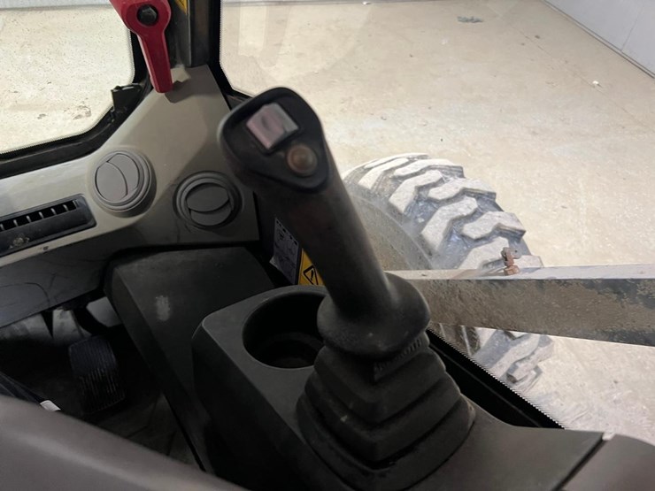 volvo-mc115c-image-21