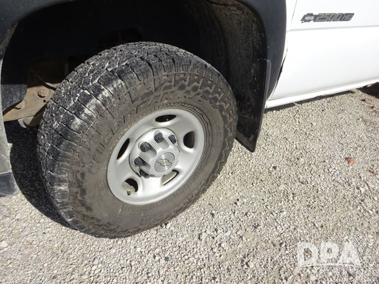 2006-chevrolet-2500hd-image-32