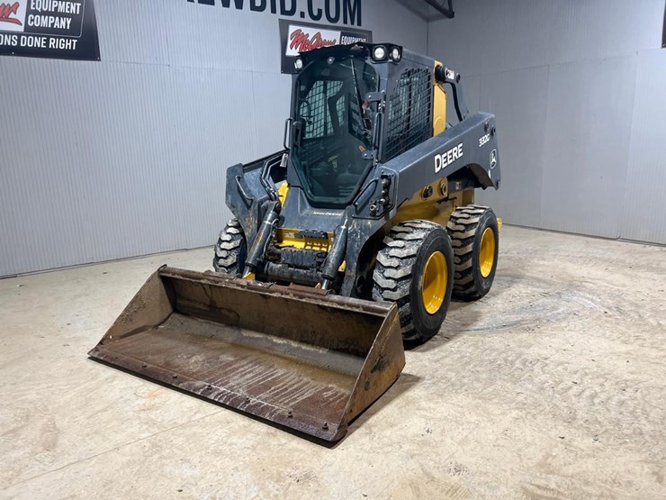 deere-330g-image-2