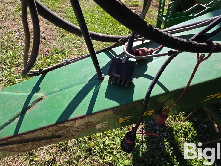 john-deere-7000-image-10