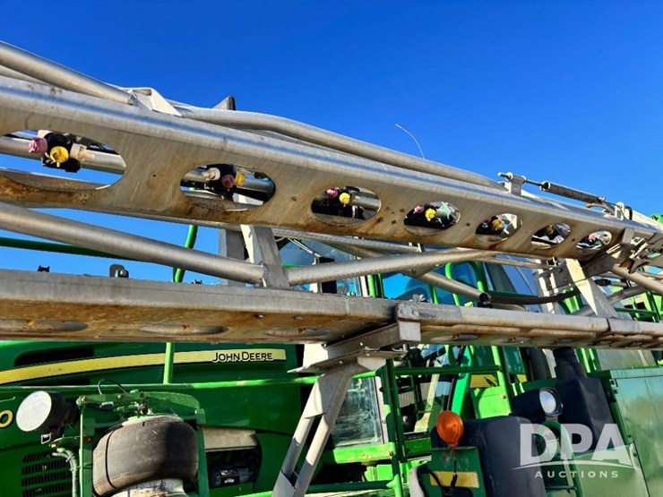 2013-john-deere-4830-image-93