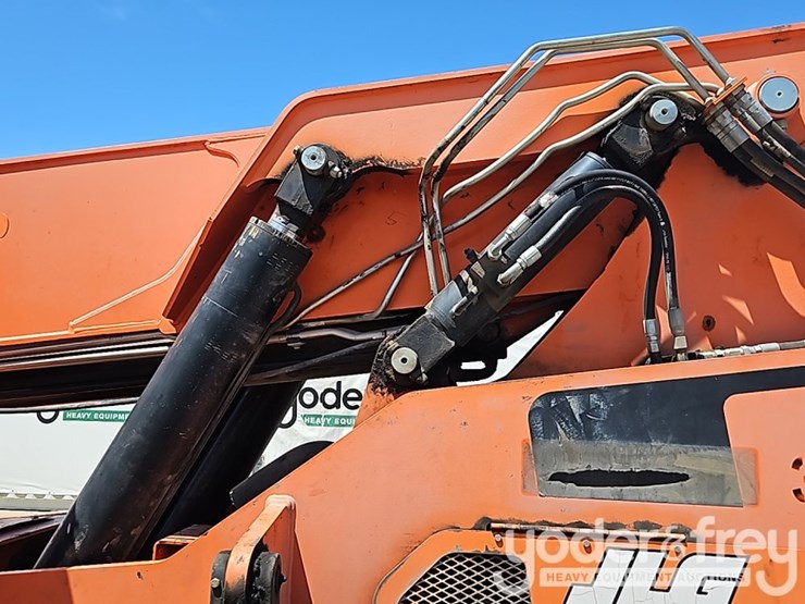 2018-sky-trak-6042-image-19