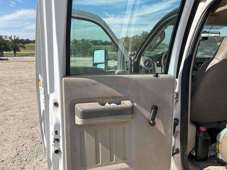 2008-ford-f450-image-16