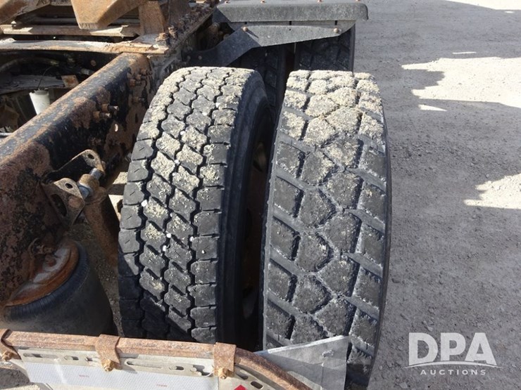 2007-volvo-vnl-day-cab-truck-(pz13987,-unit-110)-image-52