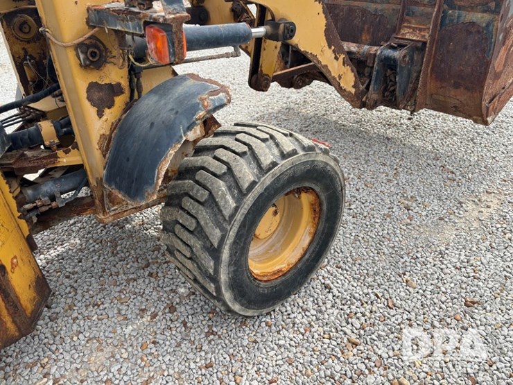 2015-caterpillar-903c2-image-23