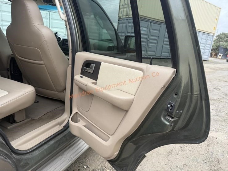 2003-ford-expedition-image-26