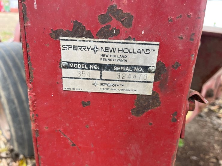 new-holland-354-image-11
