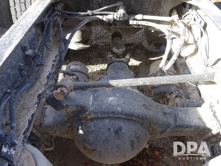 2018-freightliner-cascadia-day-cab-truck-(pz13986,-unit-405)-image-47