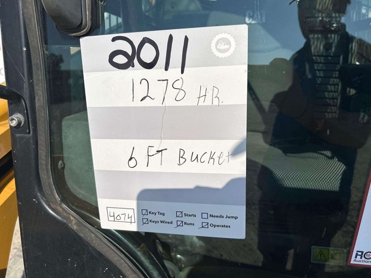 2020-caterpillar-259d3-image-16