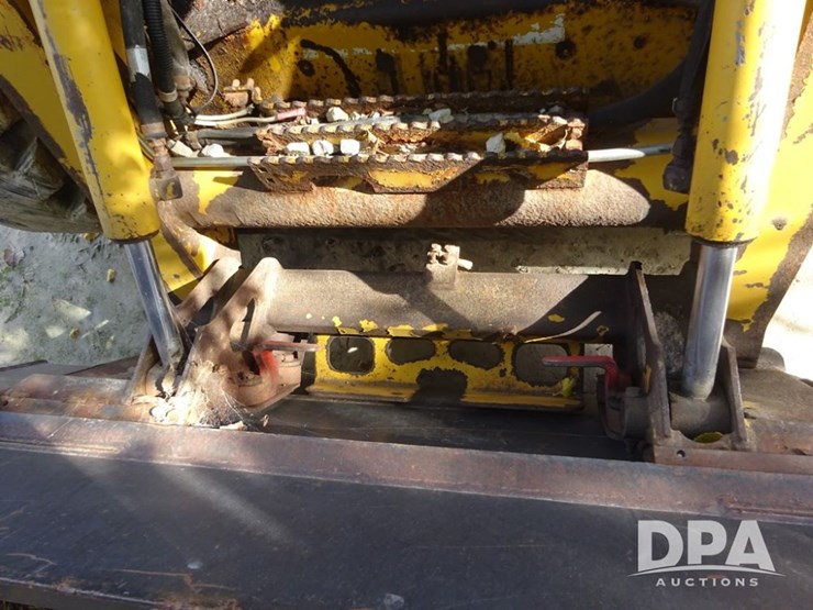 john-deere-320-skid-steer-(pz13998,-unit-343361)-image-35