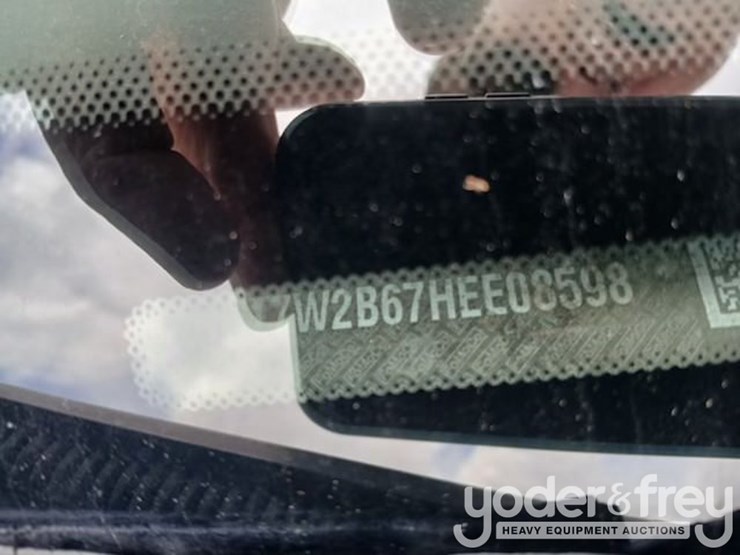 2017-ford-f250-xl-image-8