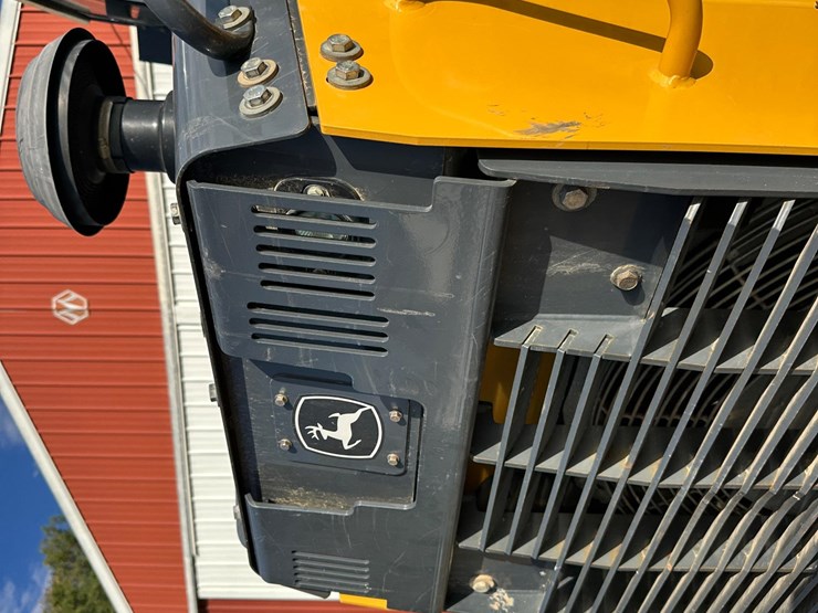 2016-deere-700k-lgp-image-20