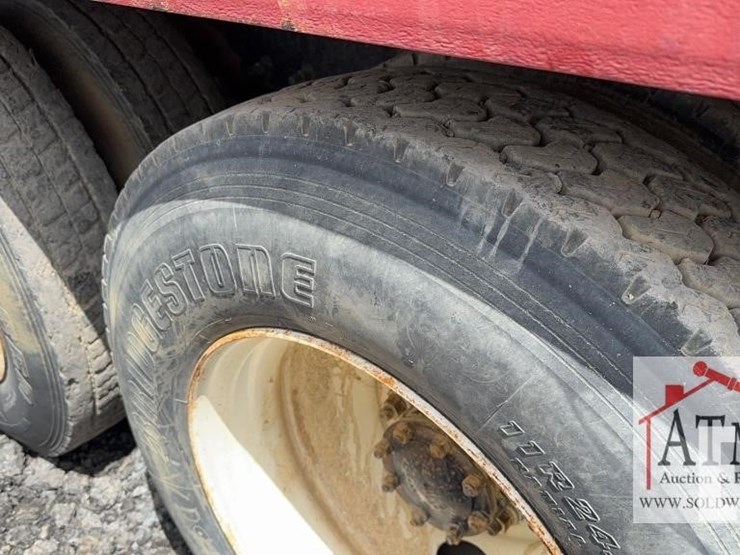 2000-mack-rd690s-image-16