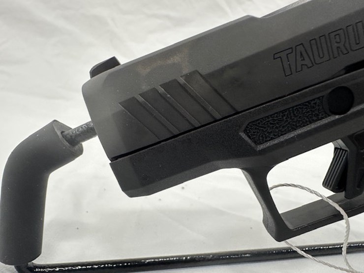 #2025-00059-•-taurus-gx4-pistol-image-15