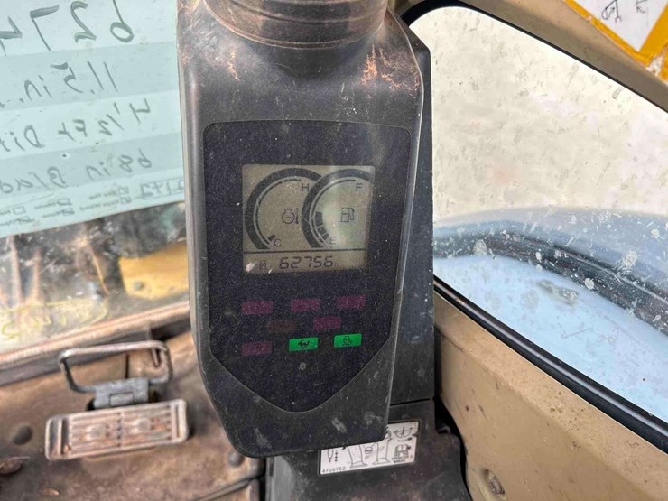 2013-deere-35d-image-12