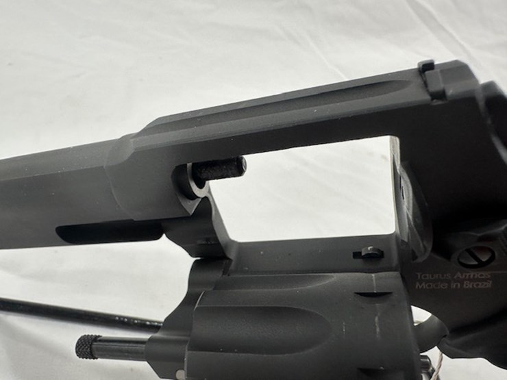 #2025-00067-•-taurus-942m-revolver-image-28