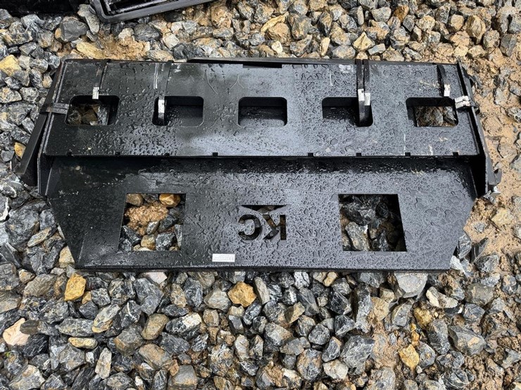 kit-container-42"-mini-skid-steer-forks-image-6