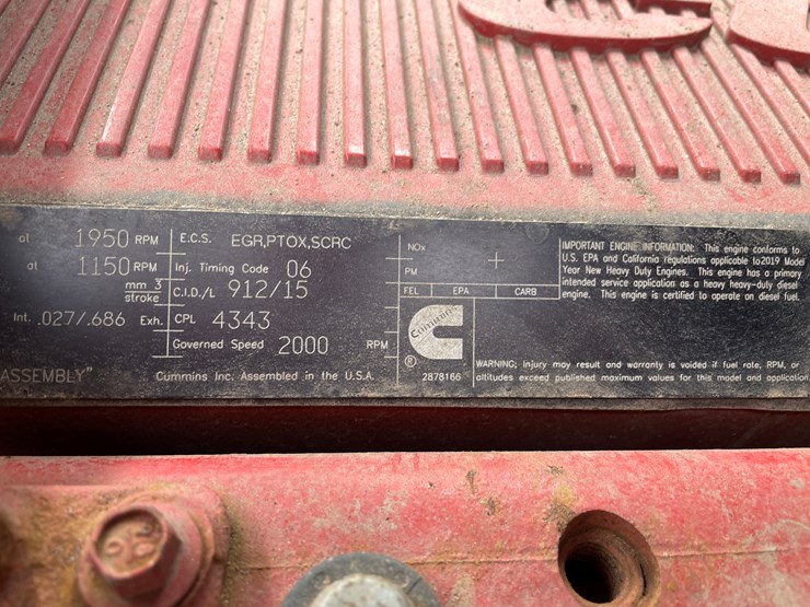 #1002-•-2021-international-semi-tractor-(has-mi-title)-image-40