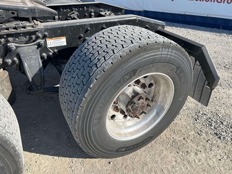 2021-freightliner-cascadia-116-image-27