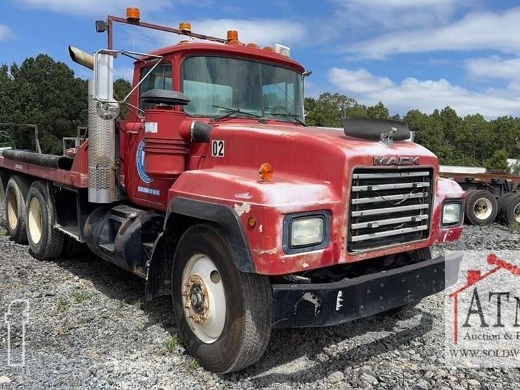 2000-mack-rd690s-image-3