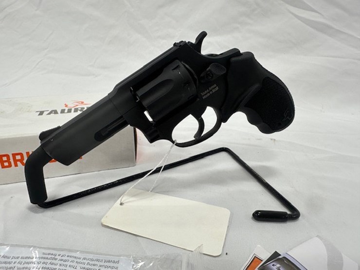 #2025-00067-•-taurus-942m-revolver-image-5