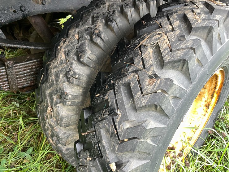 #8043-•-1981-chevy-custom-deluxe-30-truck-(has-wi-title)-image-23