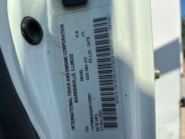 2005-international-durastar-4300-image-5