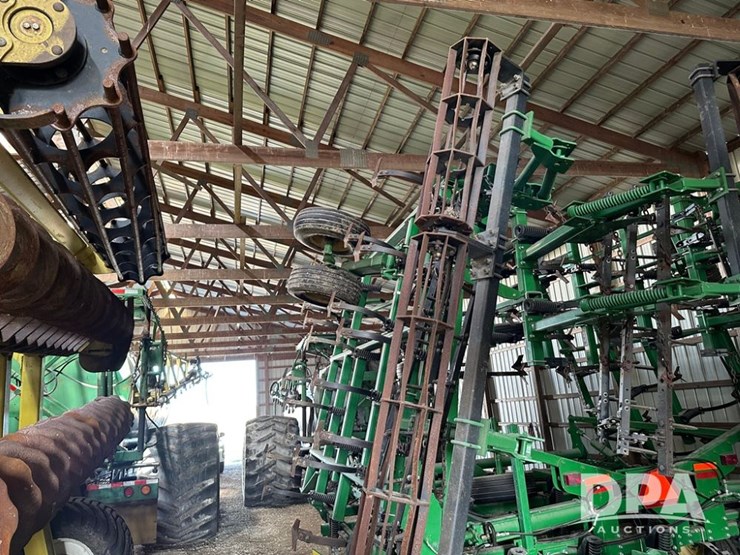 john-deere-2210-image-4