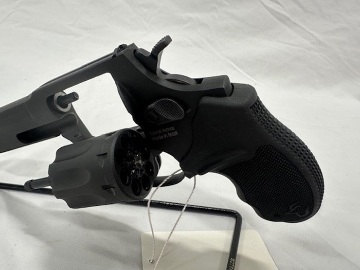 #2025-00067-•-taurus-942m-revolver-image-30