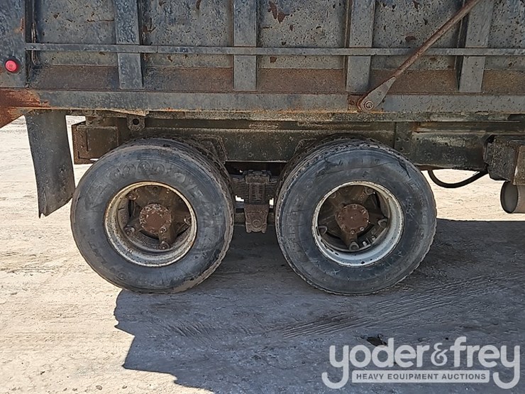 1988-ford-lt8000-image-8