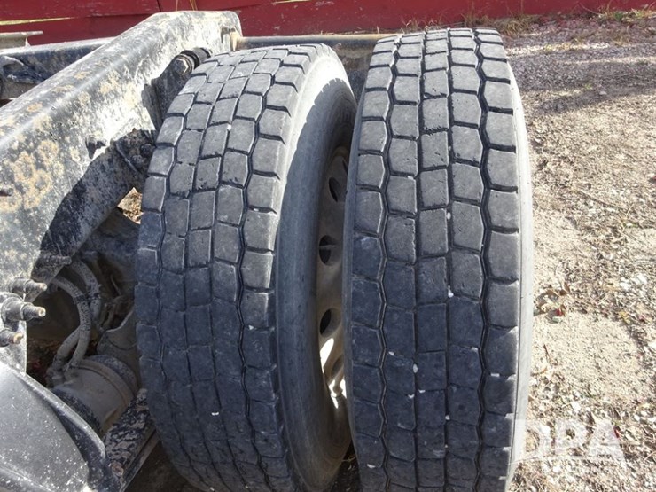 2018-freightliner-cascadia-day-cab-truck-(pz13986,-unit-405)-image-42