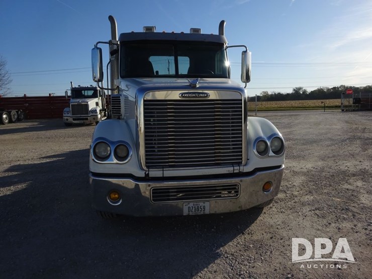 2018-freightliner-coronado-day-cab-glider-truck-(pz13996,-unit-773)-image-6