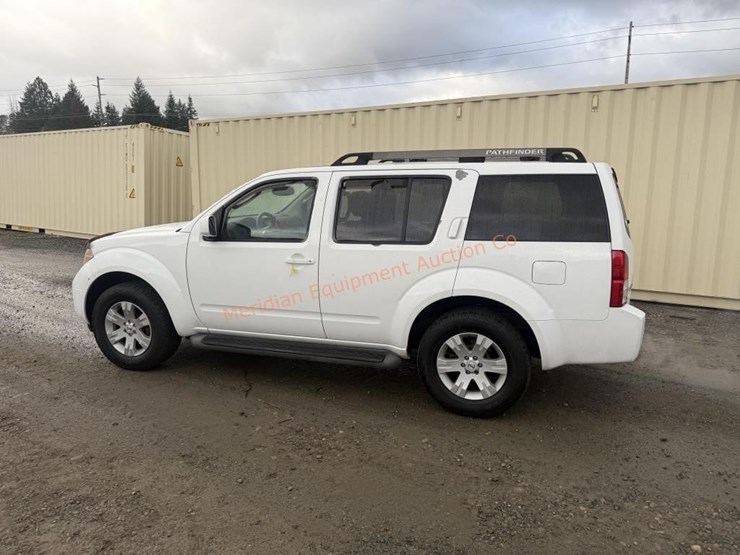 2005-nissan-pathfinder-le-image-4