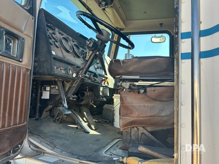 1991-kenworth-t600-image-32