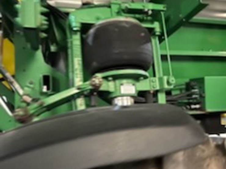 2010-john-deere-4730-image-22