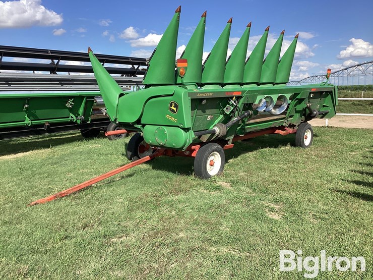 2011-john-deere-608c-image-1